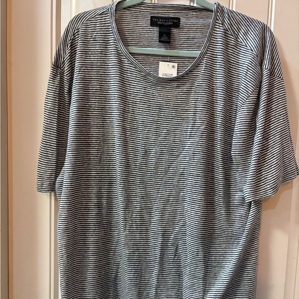 Bloomingdale's Gray and White Striped Short Sleeve Tee